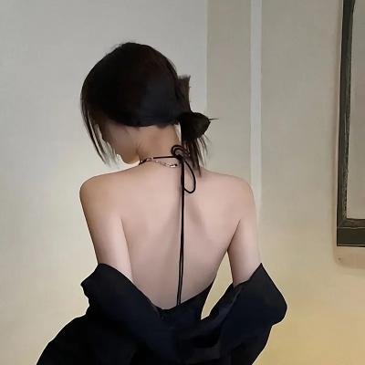 女军官与魔鬼